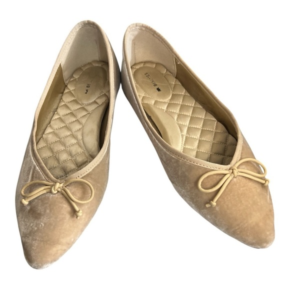 Birdies Shoes - Birdies Size 7.5 Goldfinch Flats in Champagne Velvet Bow Detail Classic